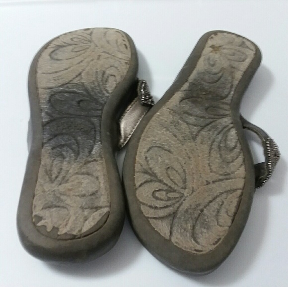 Kenneth Cole Reaction Headed Flip Flops Size 6 - Picture 4 of 4